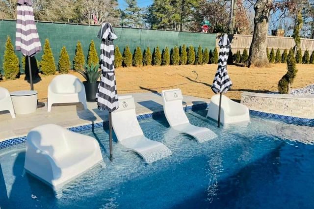 custom pools llc, professional services (39)